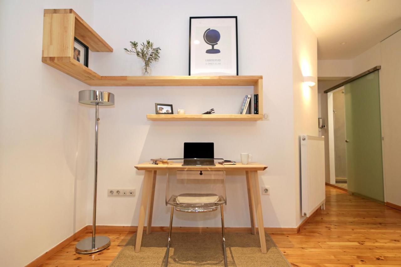 The 4 Travellers Thessaloniki Apartment Exterior photo