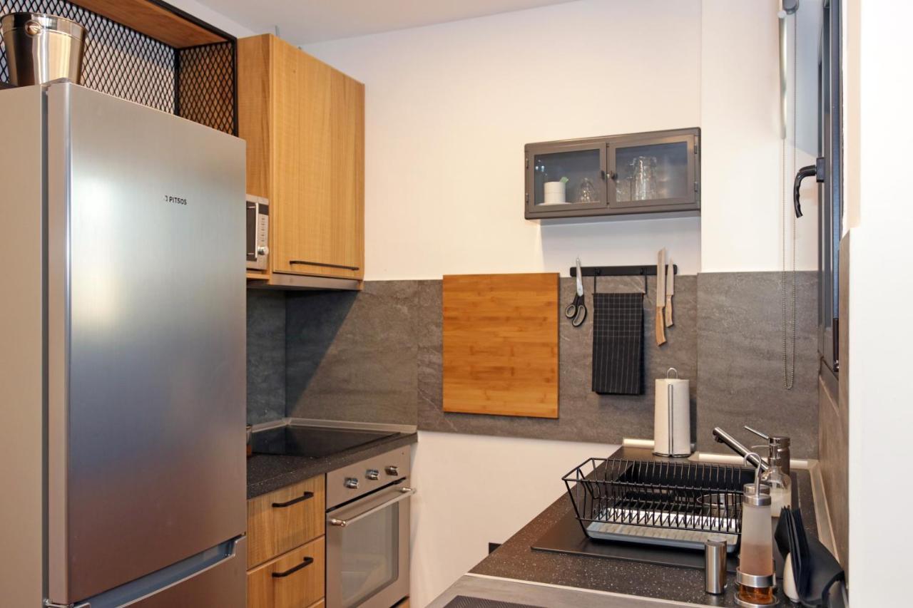 The 4 Travellers Thessaloniki Apartment Exterior photo