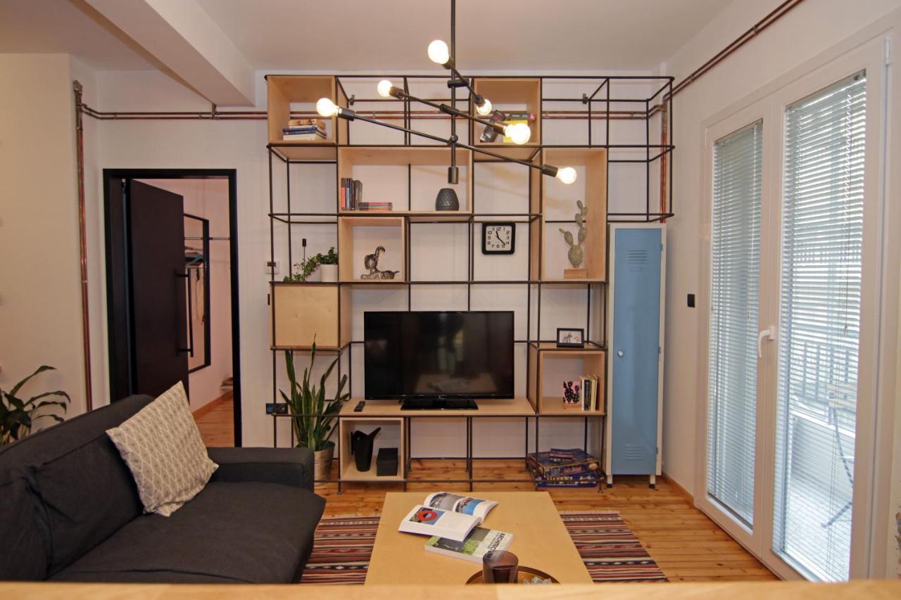 The 4 Travellers Thessaloniki Apartment Exterior photo