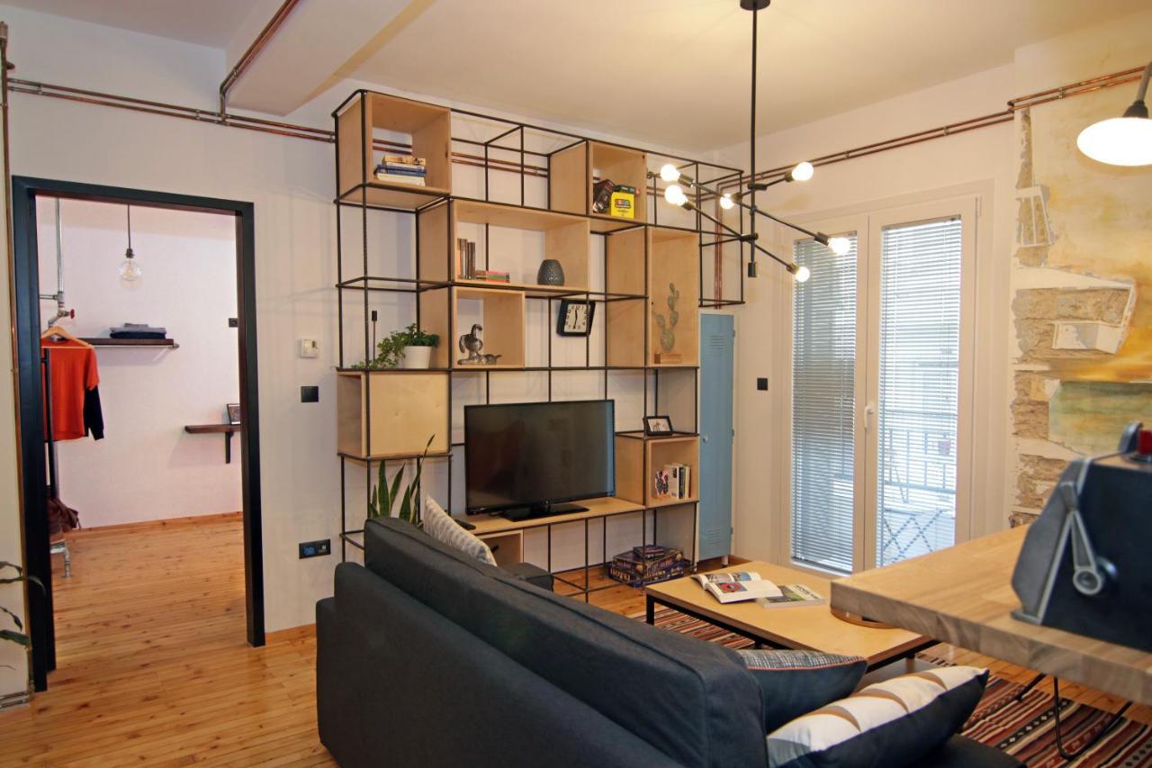 The 4 Travellers Thessaloniki Apartment Exterior photo
