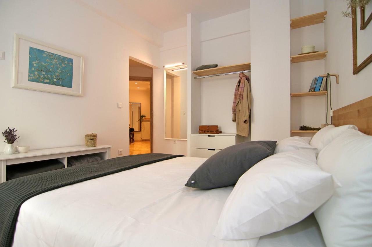 The 4 Travellers Thessaloniki Apartment Exterior photo