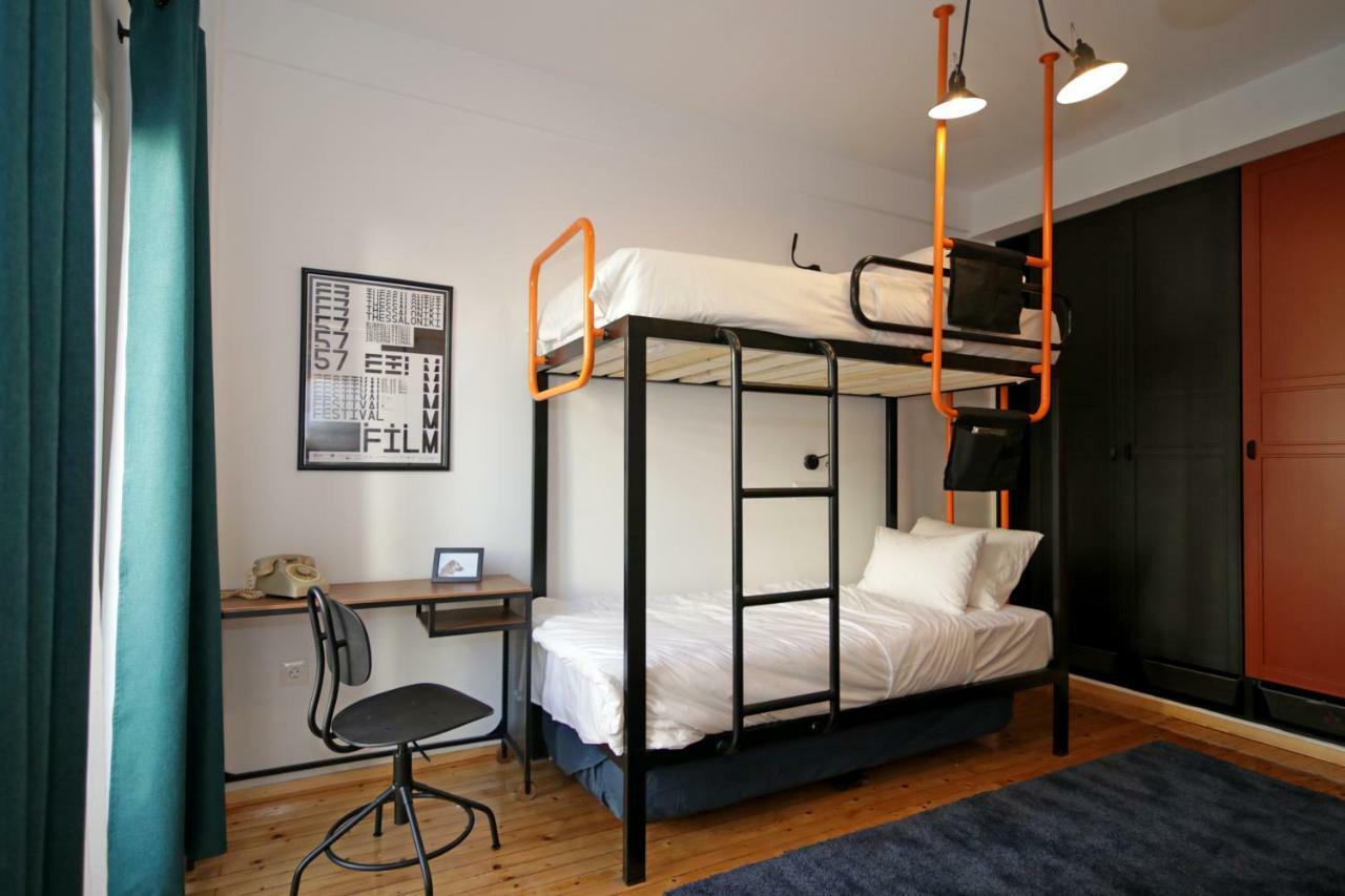 The 4 Travellers Thessaloniki Apartment Exterior photo